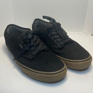 Mens 11.5 Vans skate shoes black & tan sneakers off the wall excellent